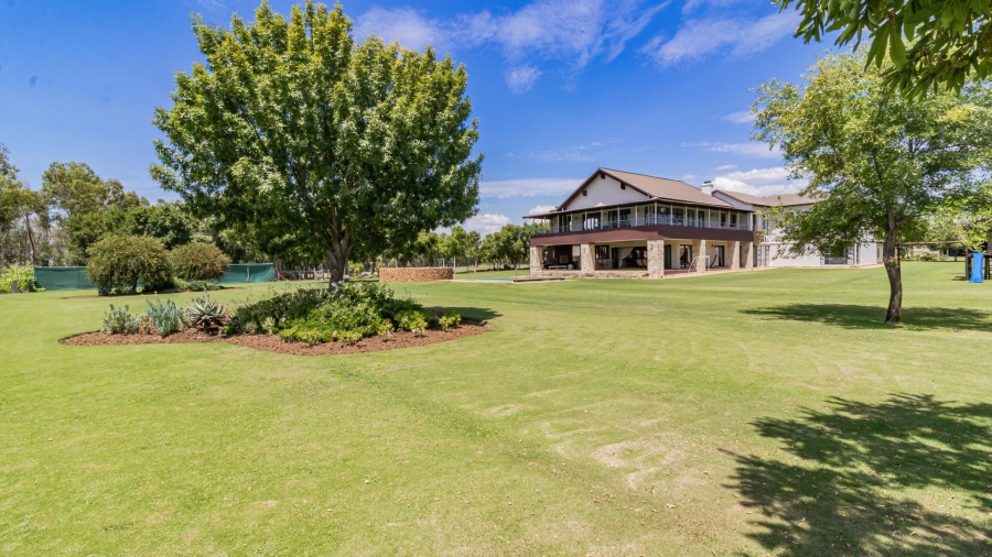 7 Bedroom Property for Sale in Oranjeville Free State